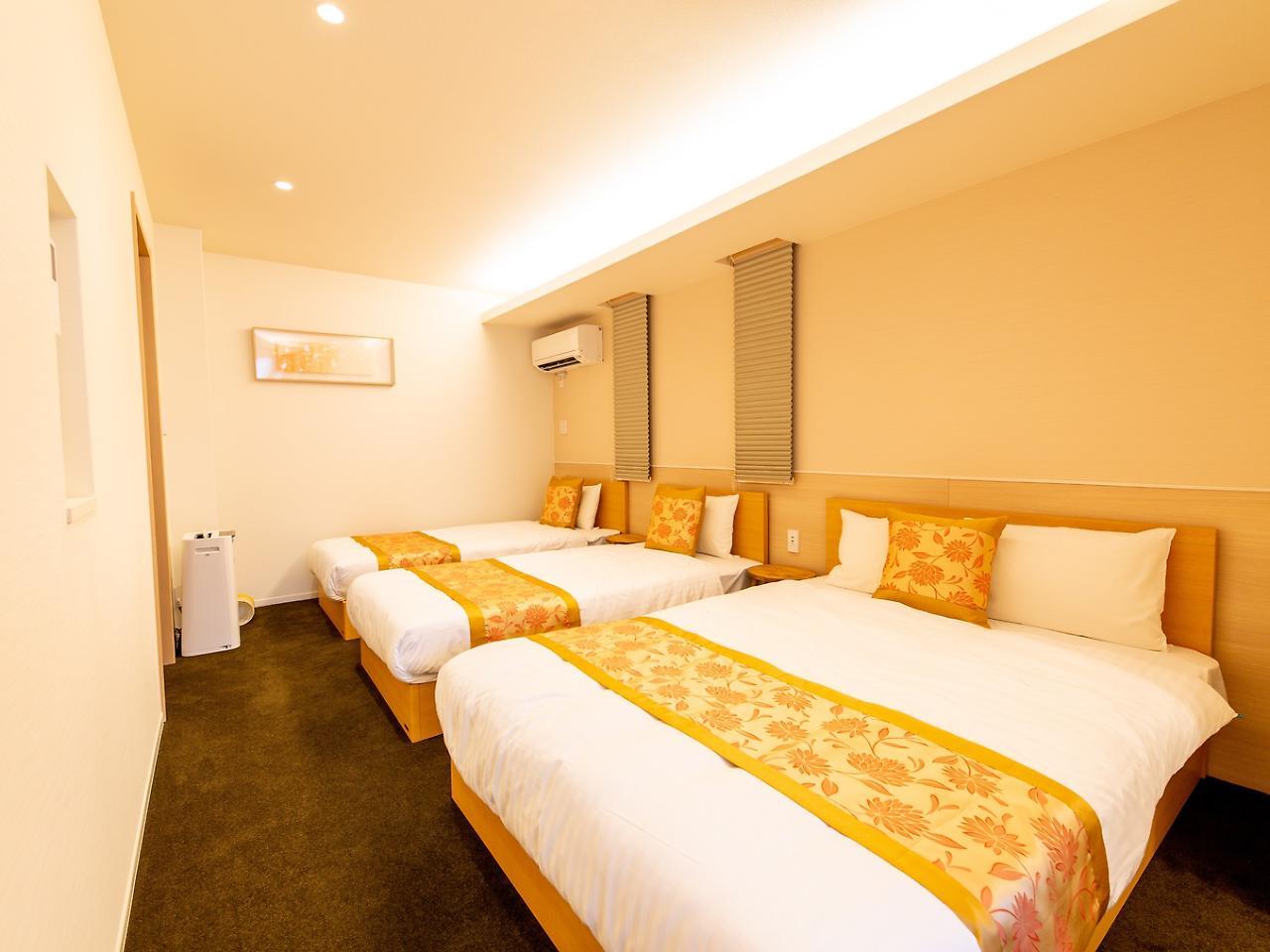 Grand Base Hiroshima Ekimae Aparthotel Exteriör bild