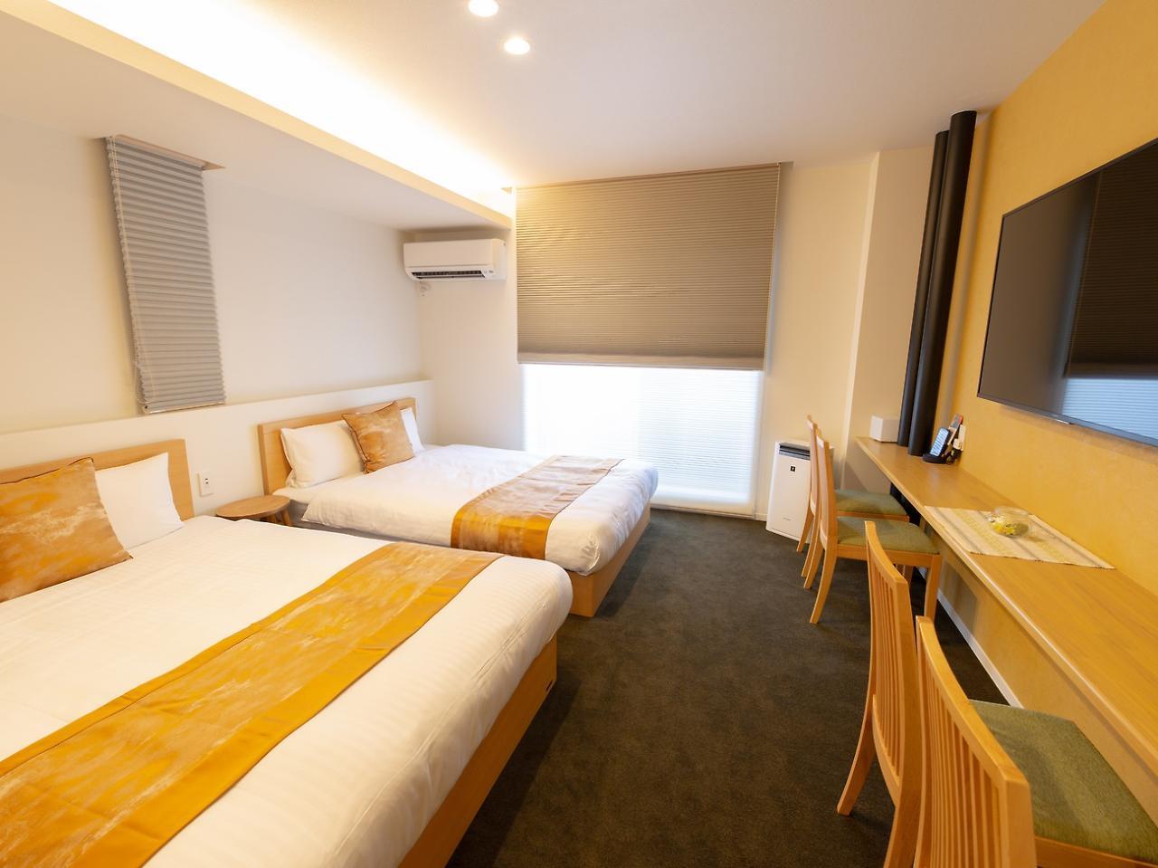 Grand Base Hiroshima Ekimae Aparthotel Exteriör bild